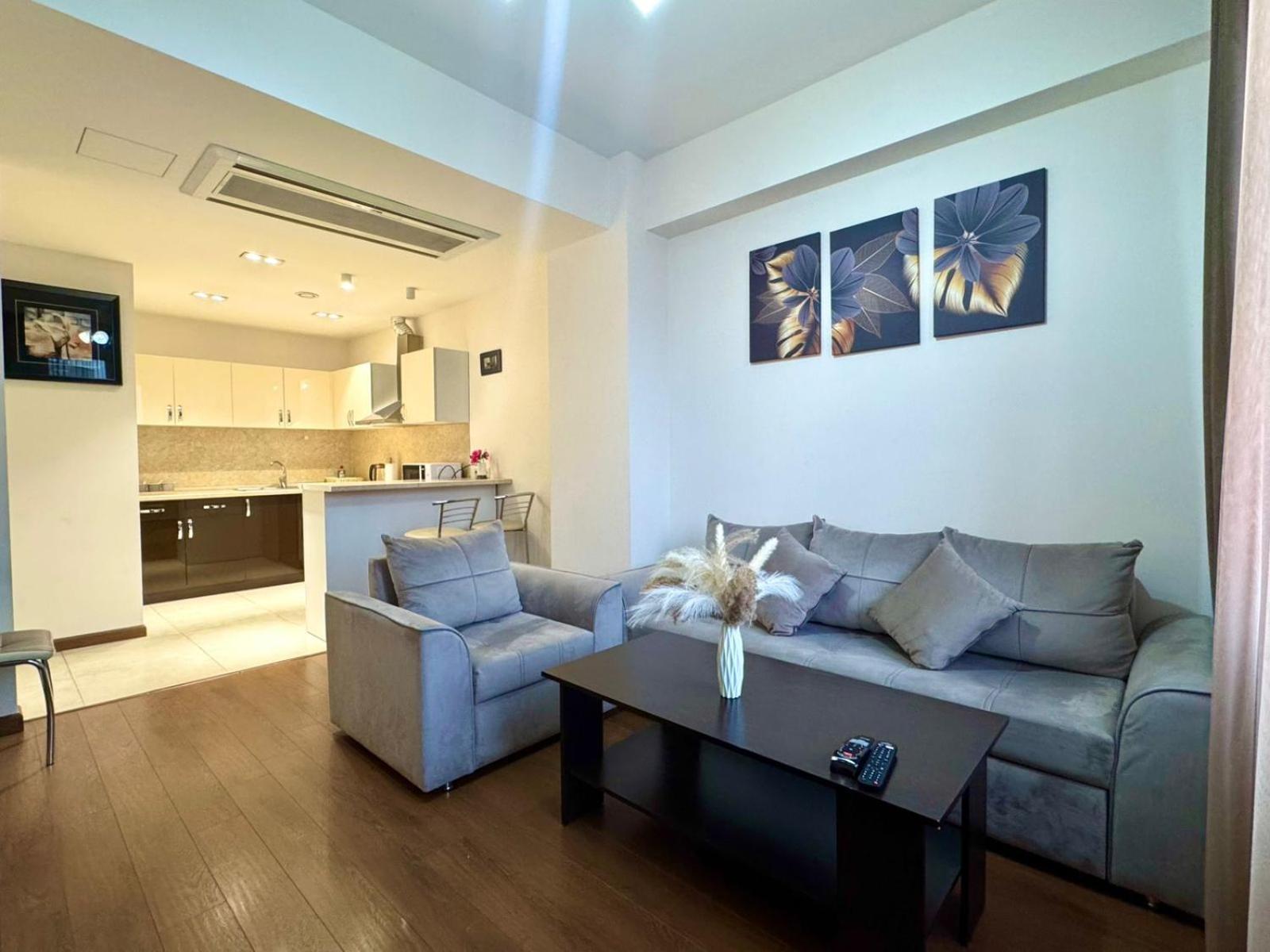 Ns Apartments In Yerevan City Centre Ngoại thất bức ảnh